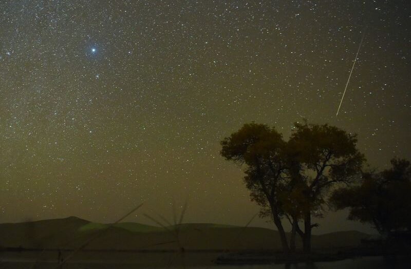 the-orionid-meteor-shower-is-peaking-this-week-heres-what-to-know-c01314b-9884271-jpg