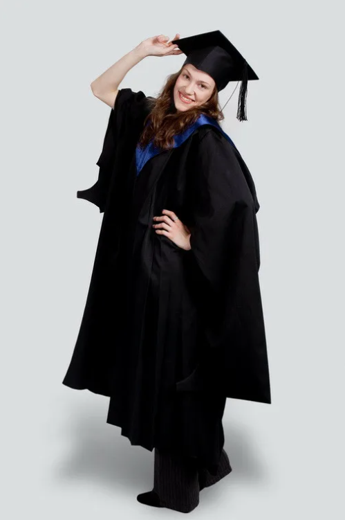 Мантии на выпускной, которые запомнятся на фотографиях Мантии на выпускной, которые запомнятся на фотографиях