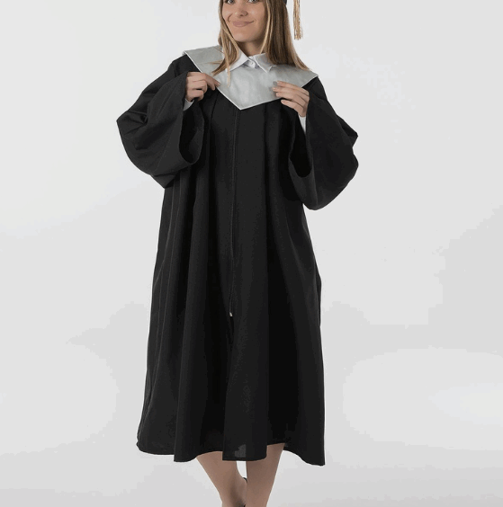 Мантии на выпускной, которые запомнятся на фотографиях 82 Мантии на выпускной, которые запомнятся на фотографиях